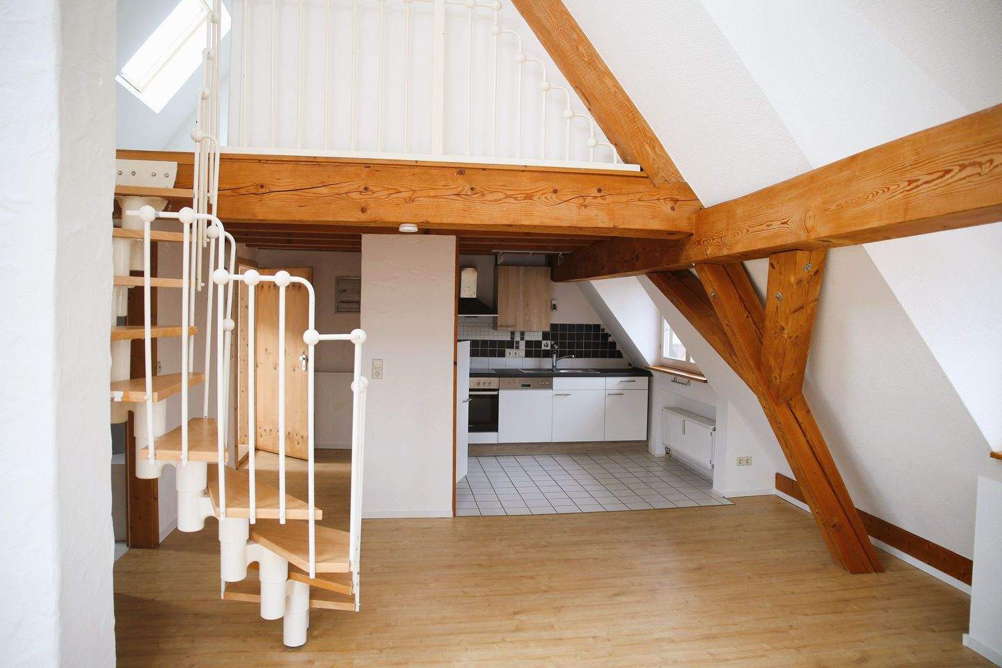 Immobilie in Kenzingen - Mehrfamilienhaus in zentraler Lage von Kenzingen - Kapitalanlage mit stabiler Vermietung - Bild 0