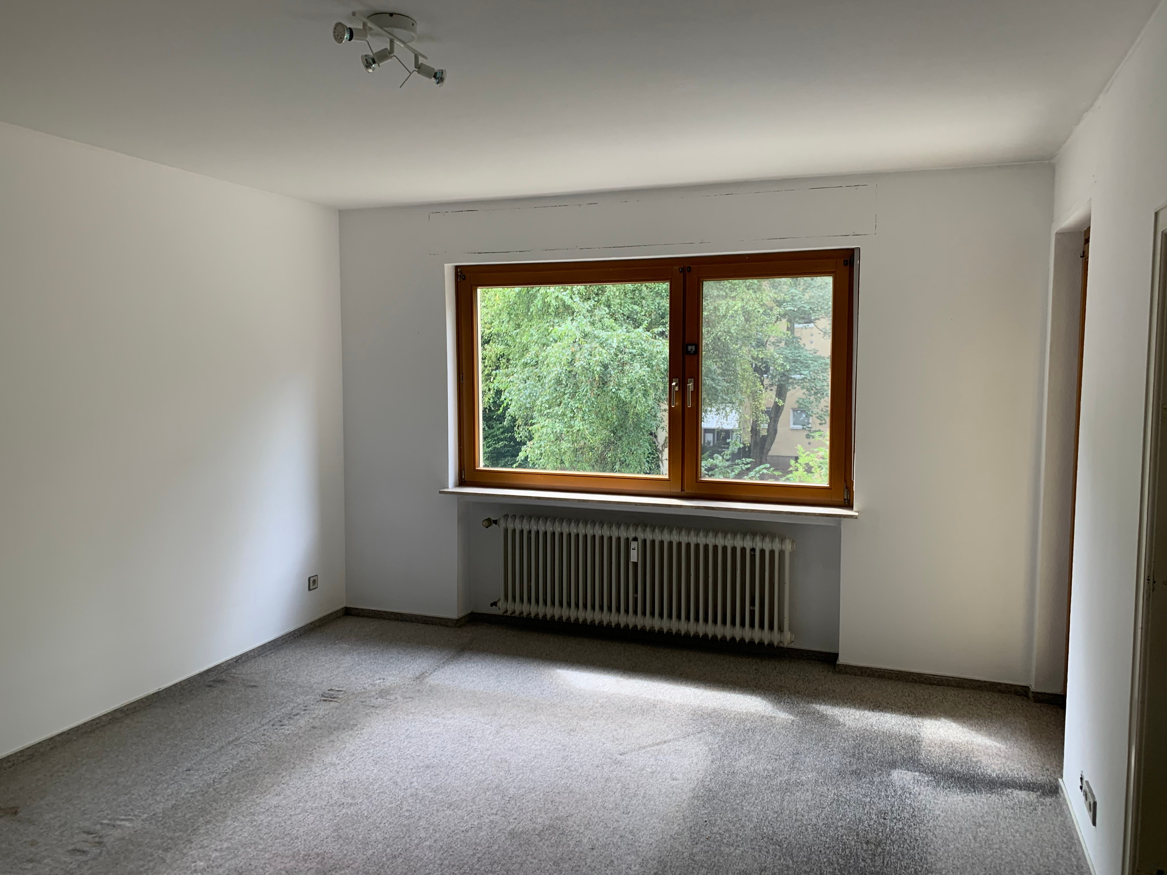 Wohnung zur Miete 530 € 1 Zimmer 33 m²<br/>Wohnfläche 1.<br/>Geschoss 01.02.2025<br/>Verfügbarkeit Hoherodskopfstraße 7 Eckenheim Frankfurt am Main 60435