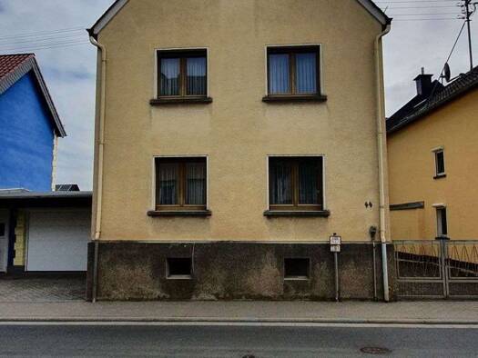 Einfamilienhaus zum Kauf 199.000 € 5 Zimmer 120 m² 528 m² Grundstück Hauptstraße 44 Flacht 65558