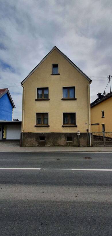 Einfamilienhaus zum Kauf 199.000 € 5 Zimmer 120 m² 528 m² Grundstück Hauptstraße 44 Flacht 65558