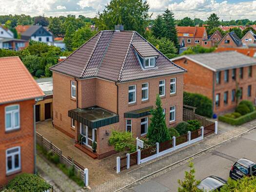Mehrfamilienhaus zum Kauf 390.000 € 8 Zimmer 256,5 m² 944 m² Grundstück Büdelsdorf 24782