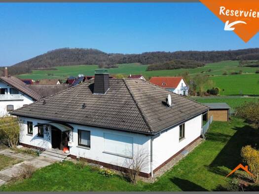 Einfamilienhaus zum Kauf 295.000 € 4 Zimmer 102 m² 1.221 m² Grundstück frei ab sofort Gensungen Felsberg 34587