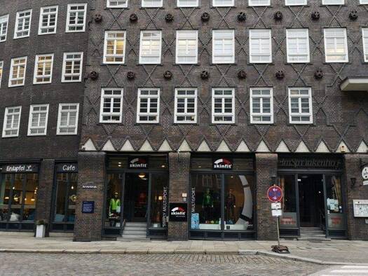 Laden zur Miete provisionsfrei 22 € 396 m² Verkaufsfläche Hamburg-Altstadt Hamburg 20095