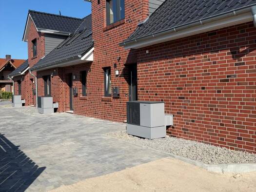 Reihenmittelhaus zur Miete - Erstbezug 1.150 € 3 Zimmer 105 m² 200 m² Grundstück Wiesmoor 26639