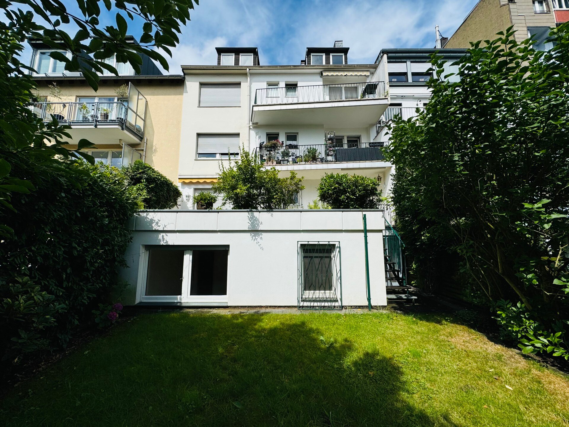 Haus zum Kauf 620.000 € 10 Zimmer 300 m²<br/>Wohnfläche 290 m²<br/>Grundstück Gladbach Mönchengladbach 41063