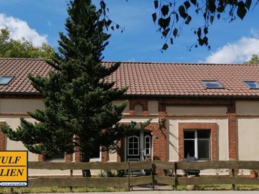 Einfamilienhaus zum Kauf 349.000 € 9 Zimmer 220 m² 1.997 m² Grundstück Herzfeld 19372