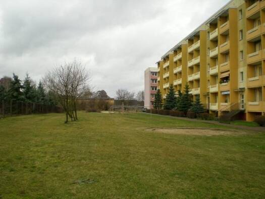 Wohnung zur Miete 372 € 2 Zimmer 40,2 m² EG frei ab sofort Platanenring 08-19 Beelitz 14547