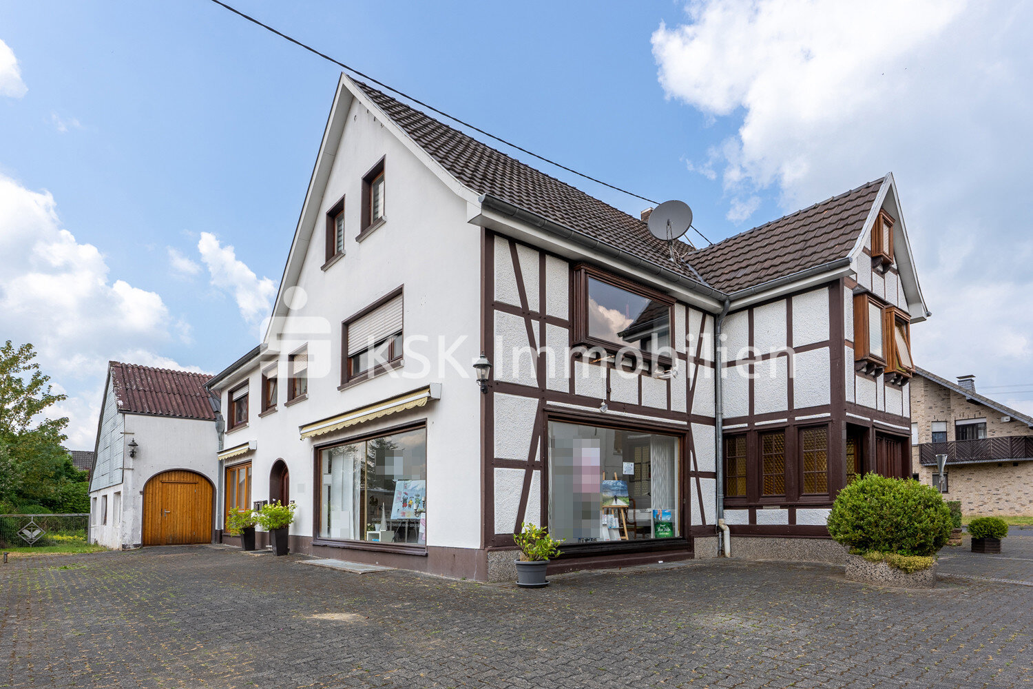 Einfamilienhaus zum Kauf 298.000 € 11 Zimmer 178 m²<br/>Wohnfläche 786 m²<br/>Grundstück Marienfeld Much 53804