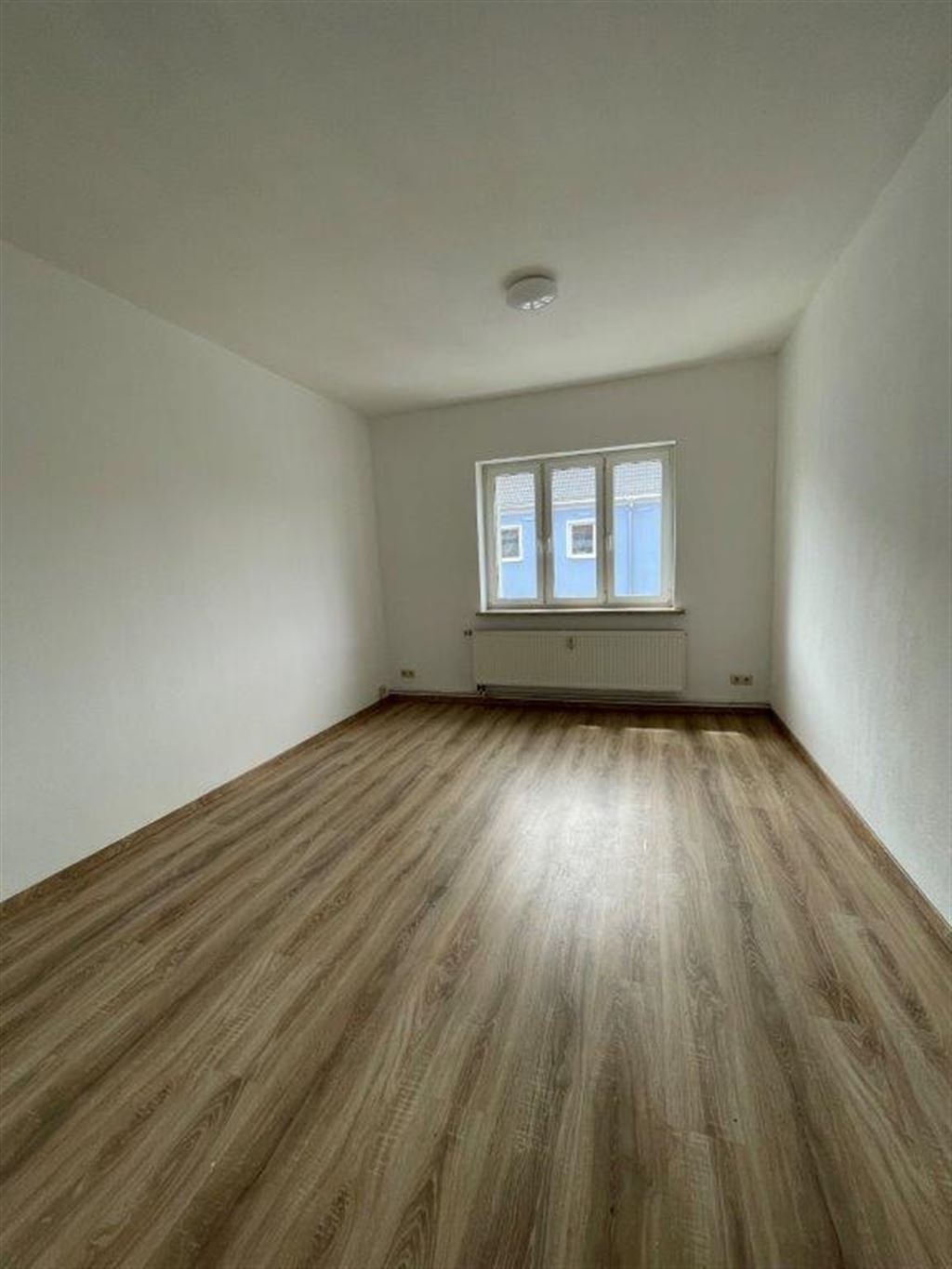 Wohnung zur Miete 299 € 2 Zimmer 57,8 m²<br/>Wohnfläche 2.<br/>Geschoss Wilkestraße 6 Reichenbacher Straße / Freiheitsiedlung 412 Zwickau 08056