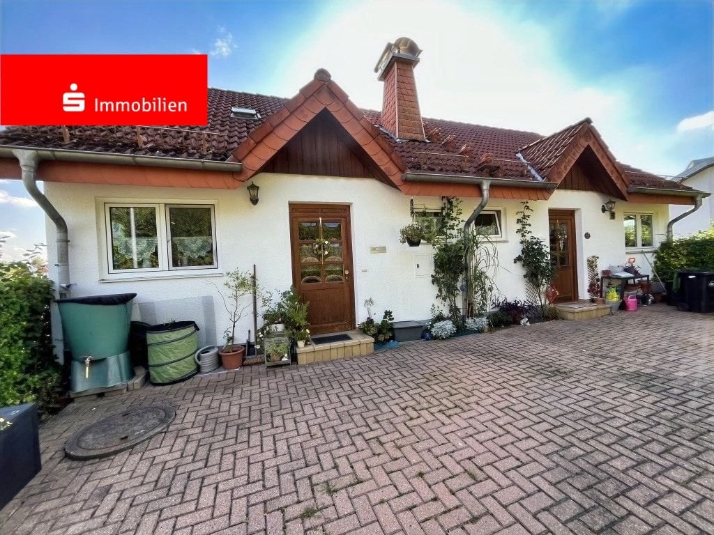 Mehrfamilienhaus zum Kauf 469.000 € 9 Zimmer 205 m²<br/>Wohnfläche 759 m²<br/>Grundstück ab sofort<br/>Verfügbarkeit Melsungen Melsungen 34212