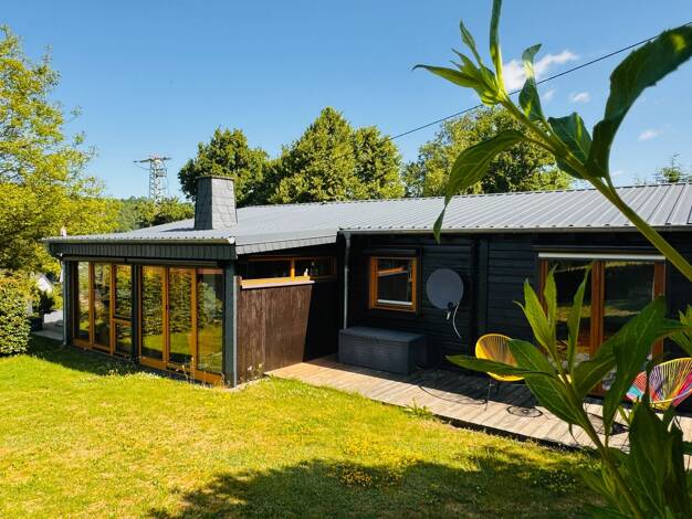 Einfamilienhaus zum Kauf 379.000 € 5 Zimmer 114 m² 974 m² Grundstück Winterscheider Straße 6 Urb Winterspelt 54616
