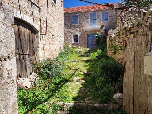 Haus zum Kauf 155.000 € 3 Zimmer 51 m² Hvar Hvar
