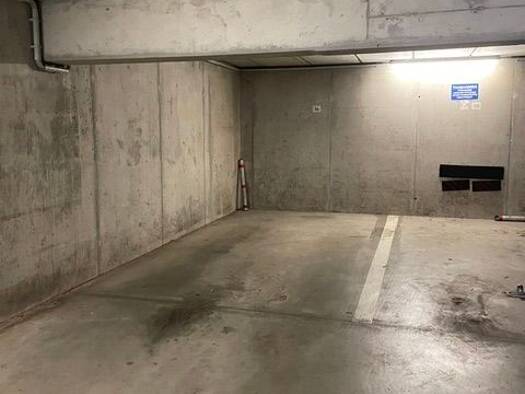 Tiefgaragenstellplatz zur Miete provisionsfrei 50 € Dornblüthstraße 22 Striesen-Ost Dresden 01277