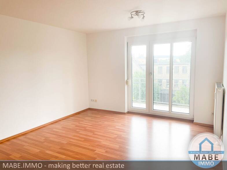 Wohnung zur Miete 330 € 2 Zimmer 55 m² Dachgeschoss, 4. Geschoss Chemnitzer Str. 76 Limbach-Oberfrohna Limbach-Oberfrohna 09212