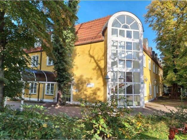 Mehrfamilienhaus zum Kauf provisionsfrei 2.800.000 € 69 Zimmer 1.843 m² 1.250 m² Grundstück Krakauer Straße 49 Markranstädt 04420