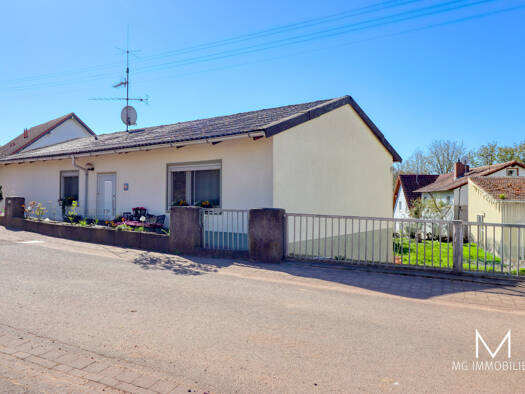 Bungalow zum Kauf 210.000 € 3 Zimmer 95 m² 657 m² Grundstück Kollweiler 66879