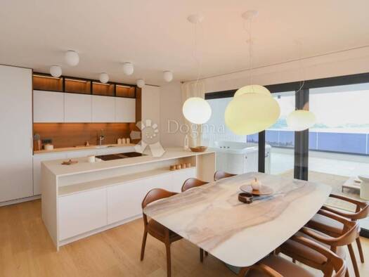 Wohnung zur Miete 4.500 € 4 Zimmer 230 m² 2. Geschoss Opatija - Centar, Opatija Centar