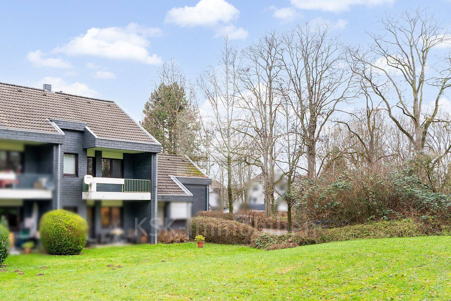 Immobilie in Bergisch Gladbach - Attraktives Senioren-Appartement mit Balkon und Aufzug. - Bild 1