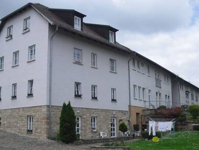 Wohnung zur Miete nur mit Wohnberechtigungsschein 238 € 2 Zimmer 55,1 m² 2. Geschoss frei ab sofort Kloster 11 Kloster Donndorf 06571