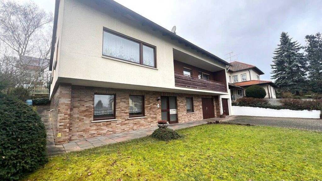 Einfamilienhaus zum Kauf 285.000 € 9 Zimmer 213 m² 726 m² Grundstück Mellrichstadt 97638