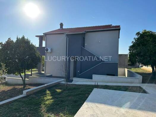 Haus zum Kauf 395.000 € 3 Zimmer 280 m² Put Bunarica, 45 Jasenice