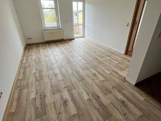 Wohnung zur Miete 310 € 2 Zimmer 54 m² 2. Geschoss frei ab sofort Pestalozzistraße 5 Lichtenstein Lichtenstein 09350