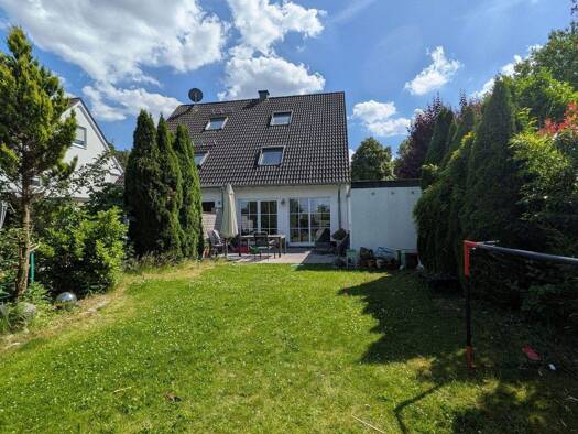 Doppelhaushälfte zur Miete 1.730 € 4,5 Zimmer 141 m² 422 m² Grundstück frei ab 01.09.2026 Wattenscheid Wattenscheid 44866