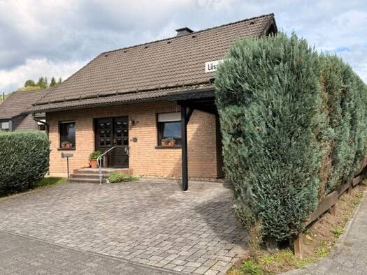 Einfamilienhaus zum Kauf provisionsfrei 275.000 € 5 Zimmer 105 m² 535 m² Grundstück Lösser Weg 51 Bad Berleburg Bad Berleburg 57319
