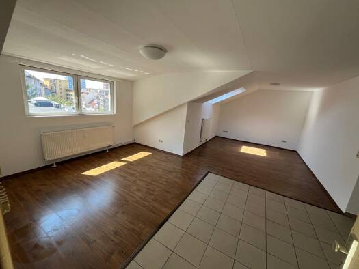 Wohnung zur Miete 790 € 2,5 Zimmer 64 m² Geschoss 4/5 frei ab 01.09.2026 Südstadt Pforzheim 75175