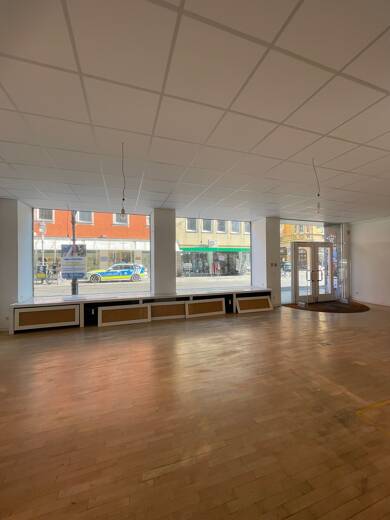Laden zur Miete 2.000 € 65 m² Verkaufsfläche Augustinerstraße 8 Altstadt Würzburg 97070