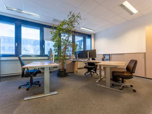 Bürofläche zur Miete 16,50 € 14 Zimmer 561,2 m² Bürofläche Germering Germering 82110