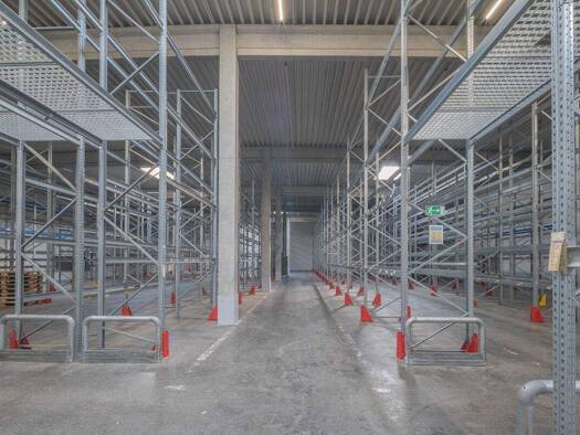 Lagerhalle zur Miete 9.792 € 1.800 m² Lagerfläche Deißlingen 78652