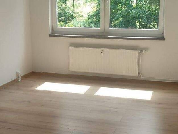 Wohnung zur Miete 320 € 3 Zimmer 64 m² 2. Geschoss frei ab sofort Breite Straße 44 Großalsleben Gröningen 39397