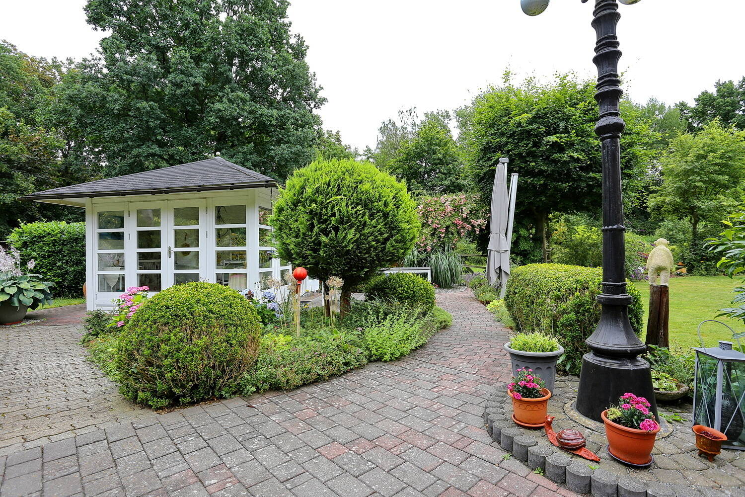 Einfamilienhaus zum Kauf 489.000 € 7 Zimmer 222,4 m²<br/>Wohnfläche 1.856 m²<br/>Grundstück ab sofort<br/>Verfügbarkeit Velpke Velpke 38458