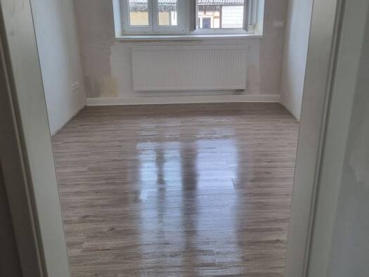 Wohnung zur Miete 975 € 3,5 Zimmer 90 m² frei ab 01.11.2026 Neustadt-Stadt Neustadt an der Weinstraße 67434