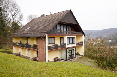 Einfamilienhaus zum Kauf 499.000 € 14 Zimmer 149,7 m² 2.754 m² Grundstück frei ab sofort Bad Karlshafen Bad Karlshafen 34385