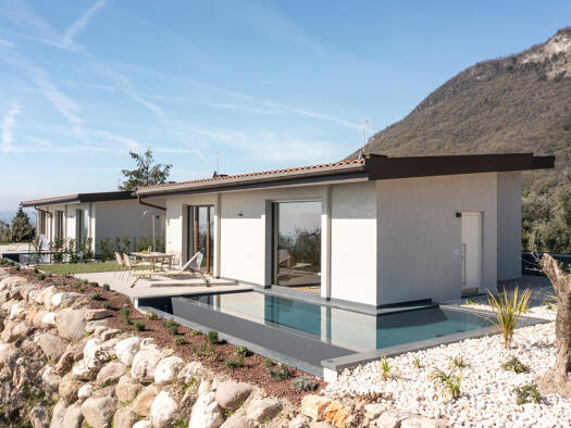 Villa zum Kauf - Erstbezug 980.000 € frei ab sofort Via Maclino Toscolano Maderno