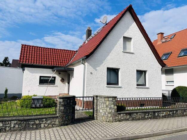 Einfamilienhaus zum Kauf 439.000 € 4 Zimmer 83 m² 784 m² Grundstück Rüsselsheim 65428