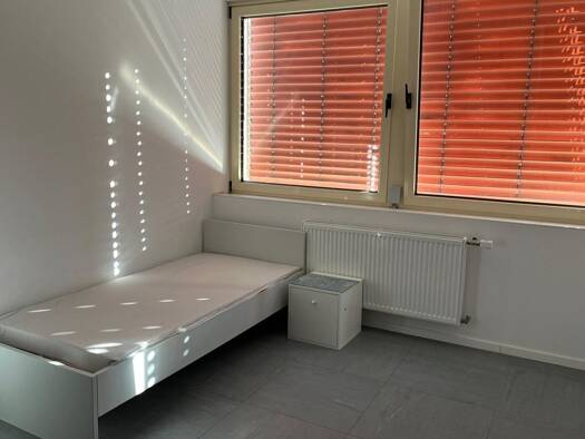 WG-Zimmer zur Miete Wohnen auf Zeit 580 € 16 m² frei ab 29.09.2026 Hedelfingerstr. 0 Wangen Stuttgart Hedelfingen 70327