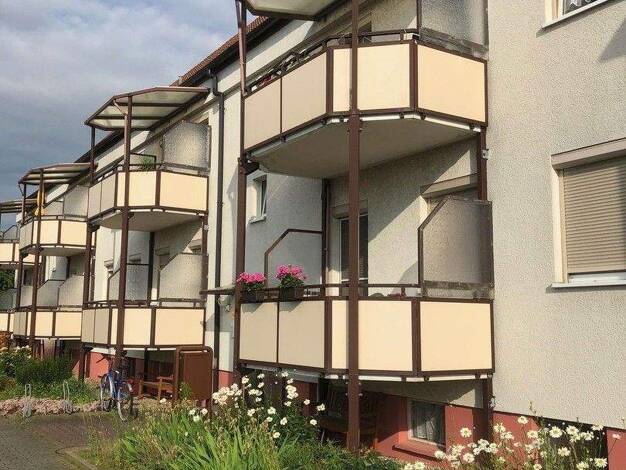 Wohnung zur Miete 680 € 4 Zimmer 94 m² 3. Geschoss frei ab 01.03.2026 Bahraer Straße 14 Althirschstein Hirschstein 01594