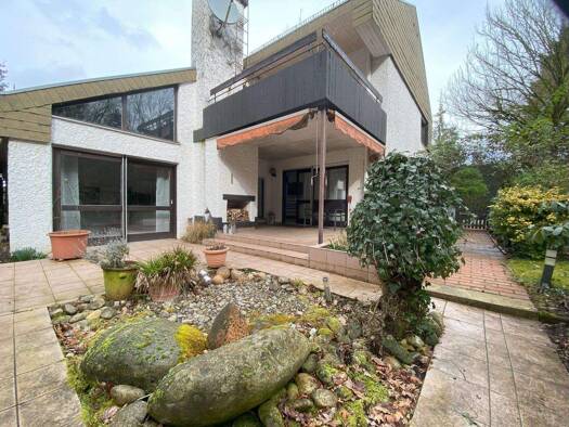 Doppelhaushälfte zum Kauf 495.000 € 4,5 Zimmer 137 m² 696 m² Grundstück frei ab sofort Rommelhausen Limeshain 63694