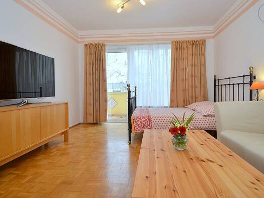 Wohnung zur Miete 1.350 € 1 Zimmer 35 m² 3. Geschoss frei ab sofort Bierstadt Wiesbaden 65191