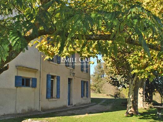 Haus zum Kauf 1.070.000 € 258 m² 39.981 m² Grundstück Pont de l'Arc Aix-en-Provence 13100