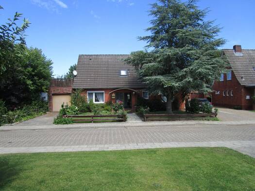 Einfamilienhaus zum Kauf 285.000 € 6 Zimmer 106 m² 692 m² Grundstück frei ab sofort Otterndorf Otterndorf 21762