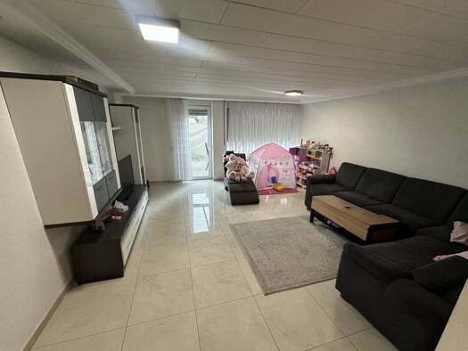 Reihenmittelhaus zum Kauf provisionsfrei 459.000 € 6 Zimmer 138 m² 208 m² Grundstück Reichelsdorf Südwestliche Außenstadt 90453