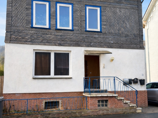 Mehrfamilienhaus zum Kauf 325.000 € 7 Zimmer 211 m² 340 m² Grundstück frei ab sofort Weidenau Siegen 57076