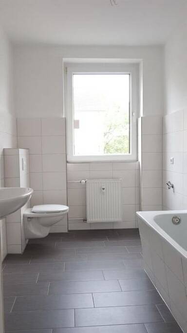 Wohnung zur Miete 270 € 2 Zimmer 52,3 m² EG frei ab sofort Neue Str. 4 Möllenhagen Möllenhagen 17219