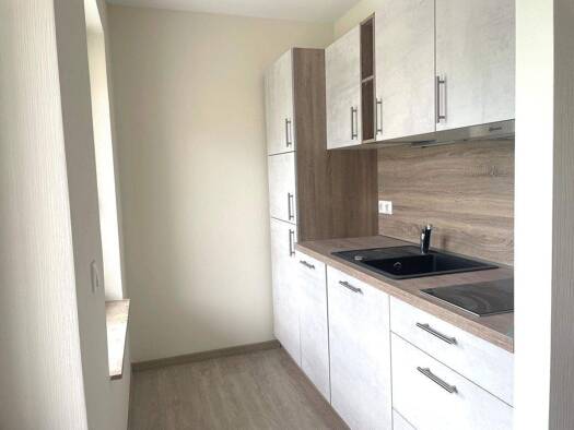 Wohnung zur Miete 750 € 2 Zimmer 57,7 m² Geschoss 1/3 frei ab 01.10.2026 Spremberger Vorstadt Cottbus 03050