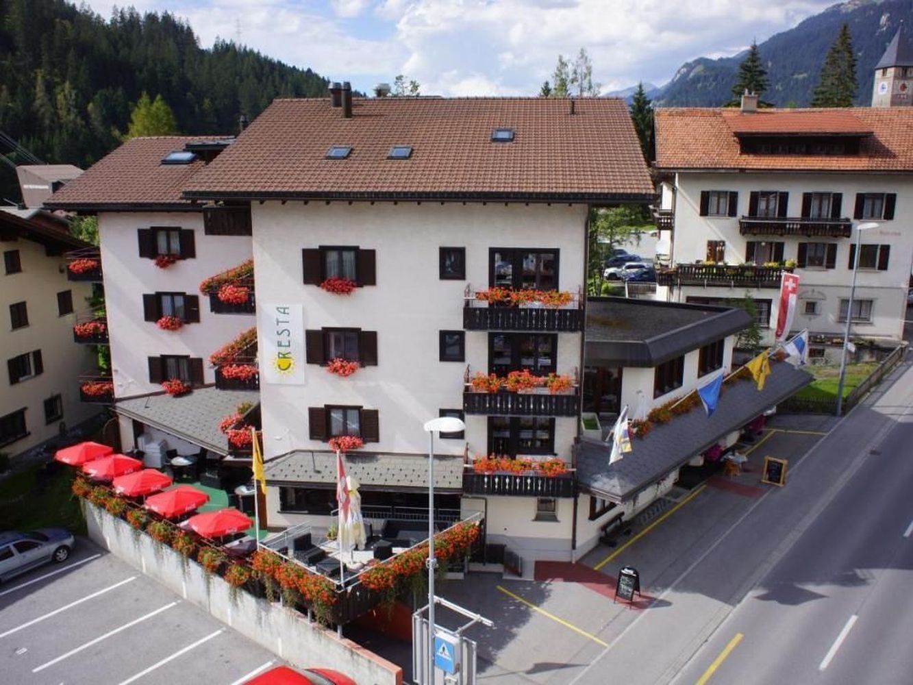 Hotel zum Kauf 9.500.000 € 40 Zimmer 729 m²<br/>Grundstück Landstrasse Klosters-Serneus 7250