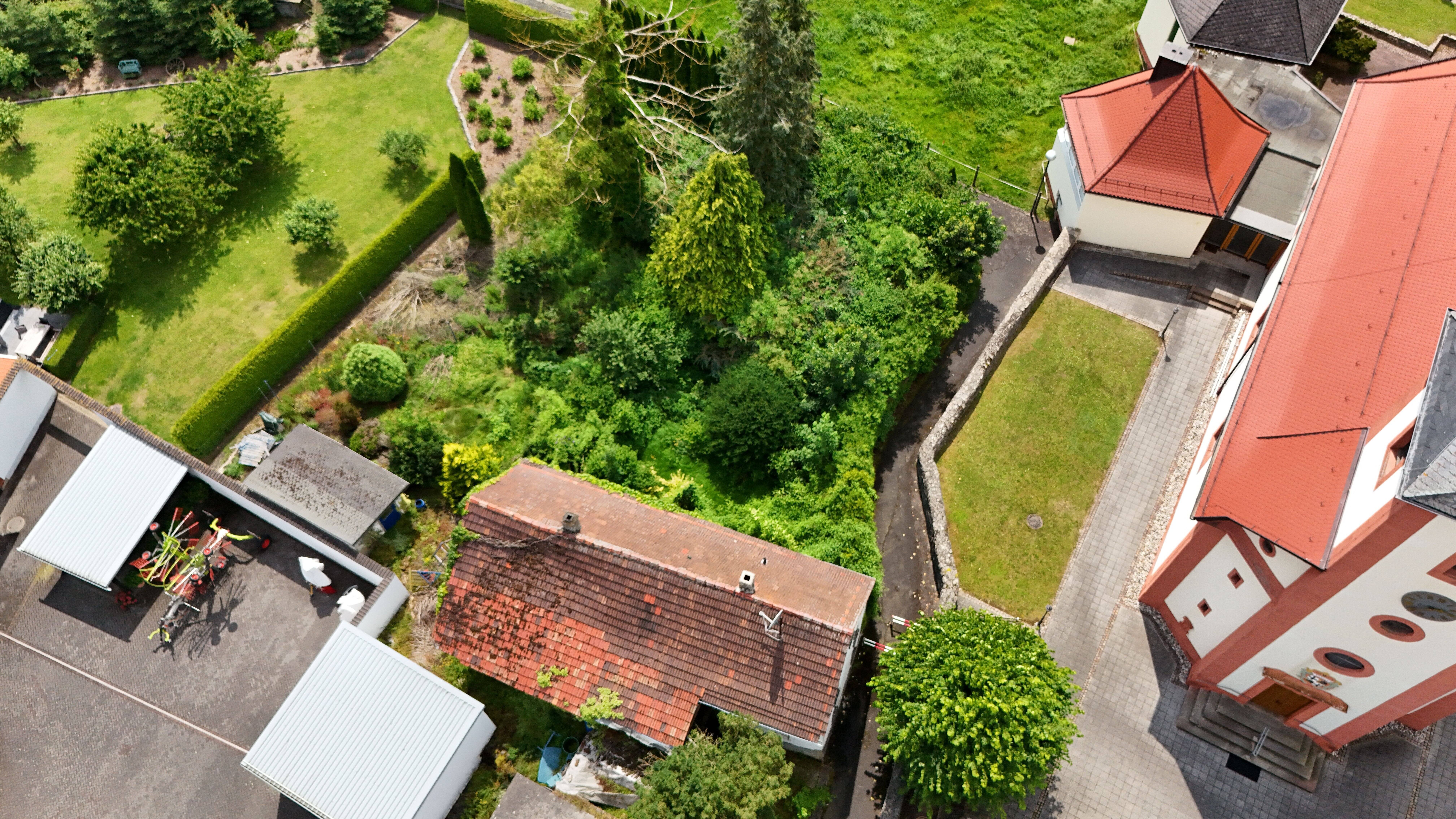 Einfamilienhaus zum Kauf provisionsfrei 60.000 € 4 Zimmer 86 m²<br/>Wohnfläche 524 m²<br/>Grundstück Ufhausen Eiterfeld 36132